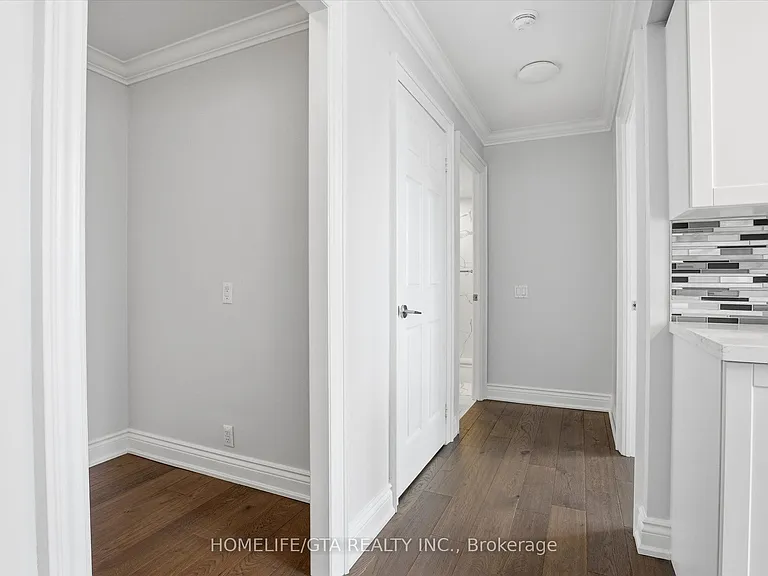 1720 Eglinton Ave E #821 — Photo 20