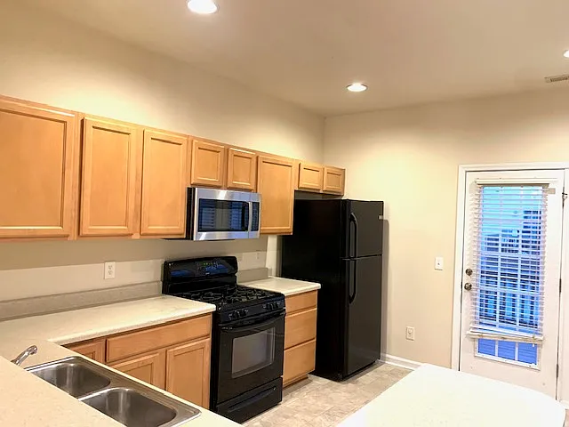 3857 Cary Glen Blvd — Photo 8