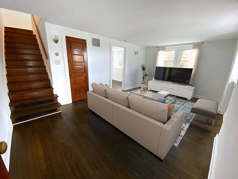 502 Church St — Photo 3
