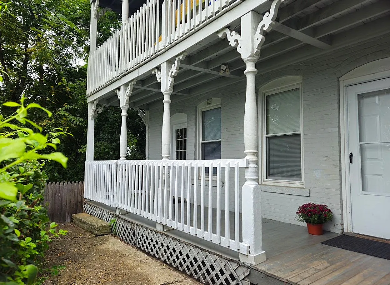 3 bed, $1,950 — Photo 2