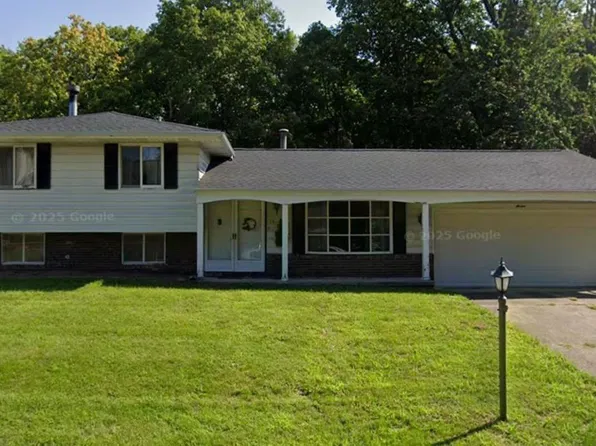 16 Cracklewood Ct, East Peoria, IL 61611