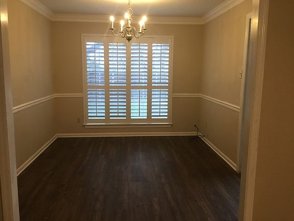 5th image of 1504 River Birch Dr