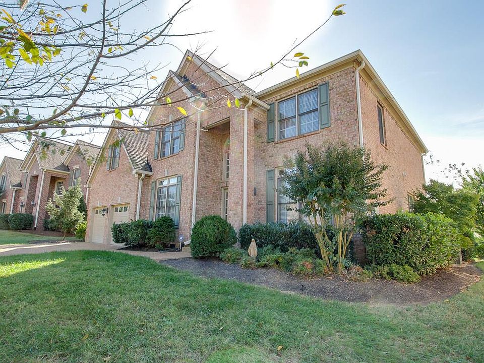 2nd image of 1340 Wexford Downs Ln