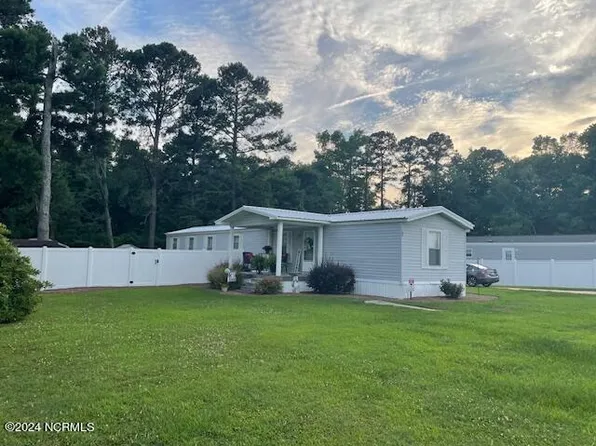 44 Memorys Corner Road, Clarkton, NC 28433