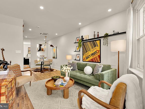 3rd image of 1237 Potomac Ave SE