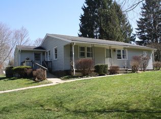 68 Clementine Farm Ln, Jumping Branch, WV 25969