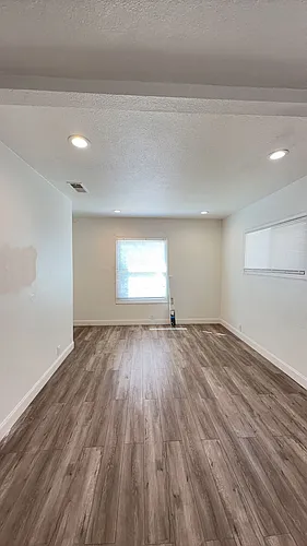 810 E Olive Ave Photo 1