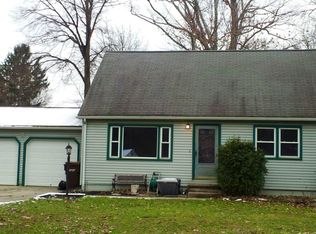 2087 Uniondale Dr, Stow, OH 44224