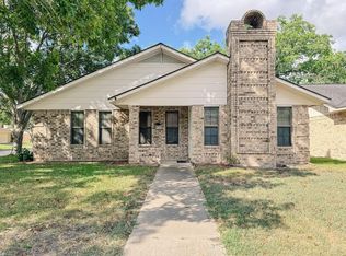 201 Byron Ln, Victoria, TX 77901