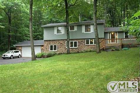 1st image of 8 Pinehurst Dr