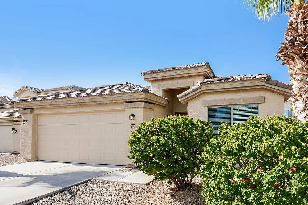 3 bed, 2.0 bath, 1678 sqft, $2,150 — Photo 3