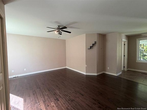 3rd image of 12 Fort Ave