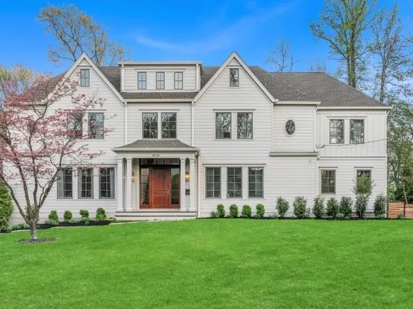 909 Wyandotte Trl, Westfield Town, NJ 07090