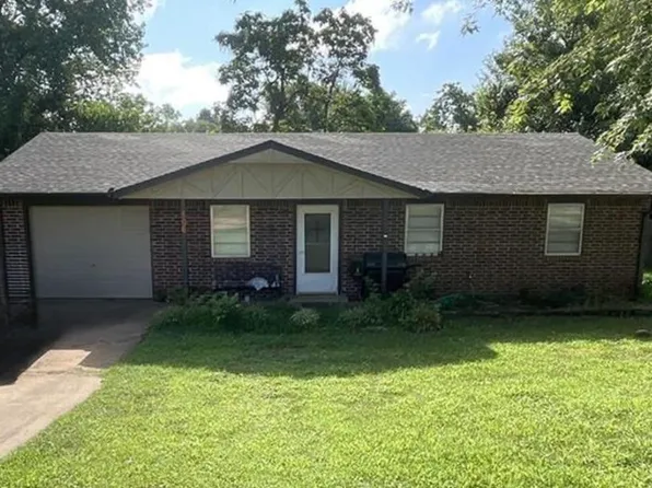 506 SE 3rd St, Perkins, OK 74059