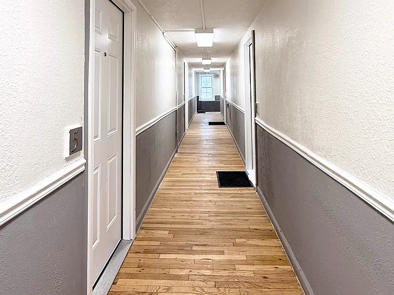 29222 Grand River Ave #5 — Photo 10