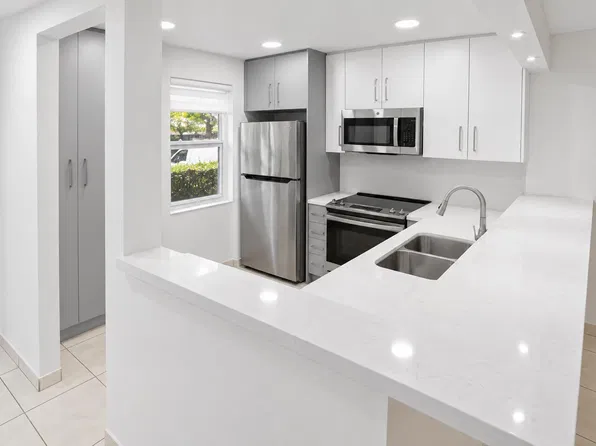 3121 NW 47TH Avenue #109, Lauderdale Lakes, FL 33319