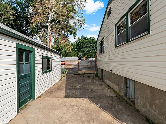 5th image of 1205 Saint Francois St