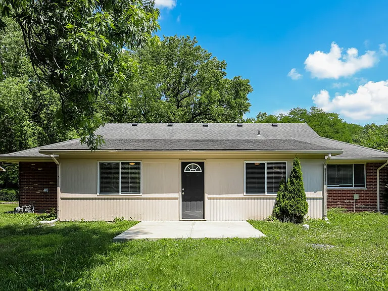 5910 Rahke Rd — Photo 16