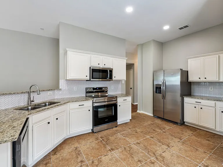 10905 Fawn Valley Dr — Photo 9