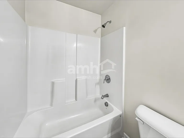 516 Woodall Rd — Photo 15