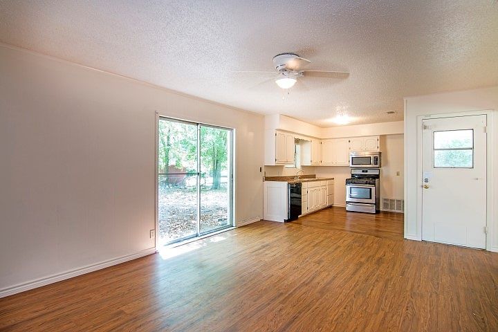 1st image of 208 Solti Dr
