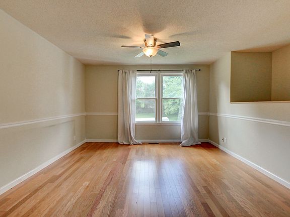 2nd image of 1563 Barrett Dr