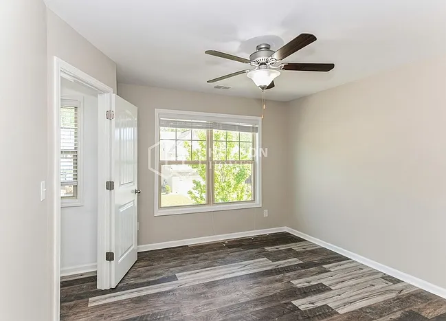 319 Lanier Ct — Photo 20