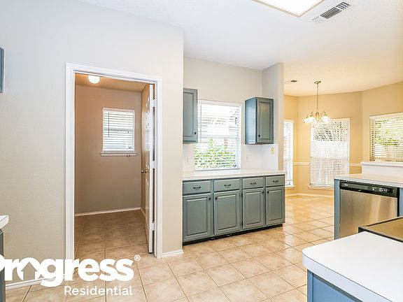 5th image of 4805 N Cascades St