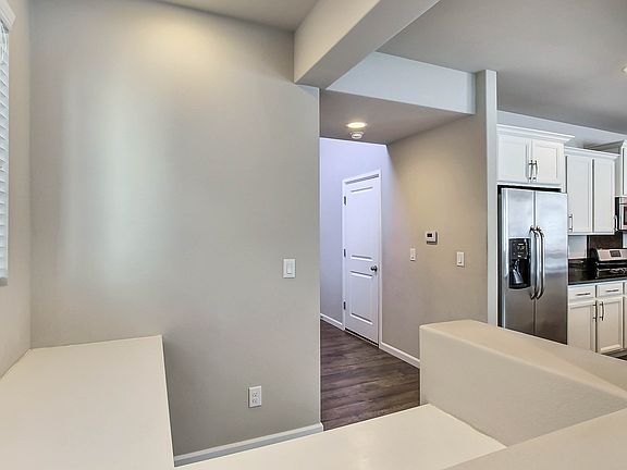 5th image of 8953 Corona St NE