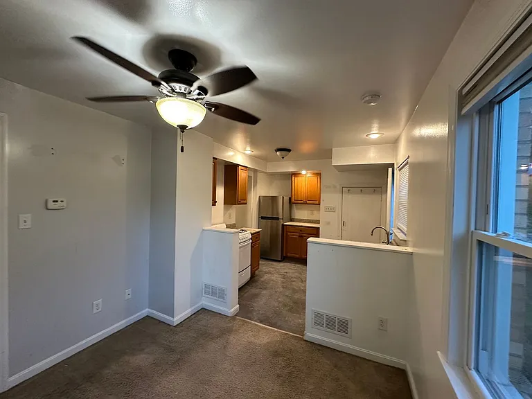 3013 Glendale Ave — Photo 8