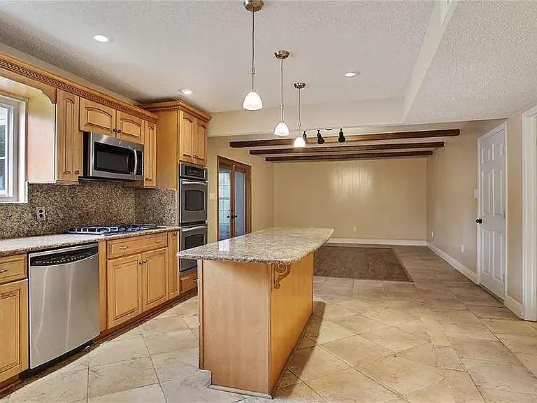 2713 Chinkapin Ct — Photo 3