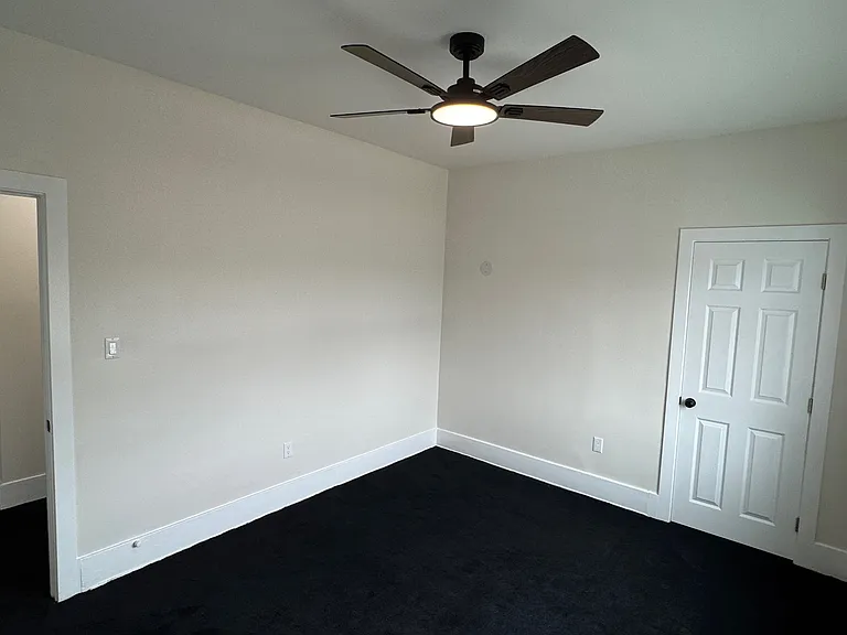1549 W 54th St #1553 — Photo 10