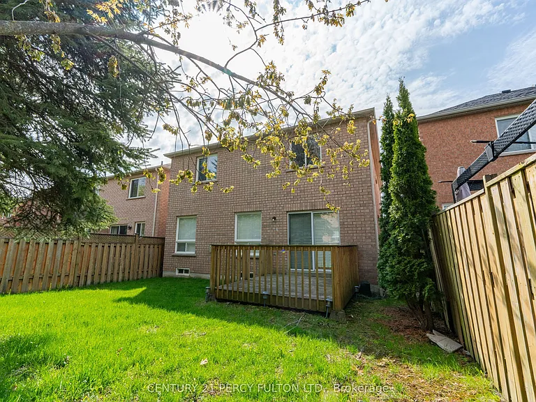 71 Armitage Cres — Photo 38