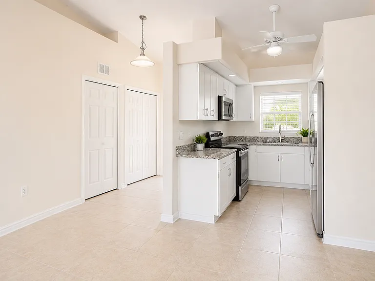 213 Rotonda Blvd W #A — Photo 7