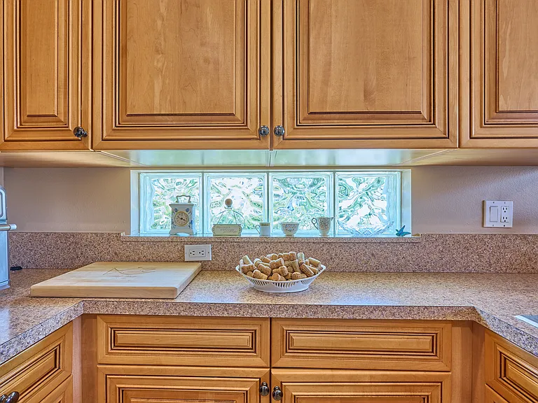 530 Commons Dr — Photo 11