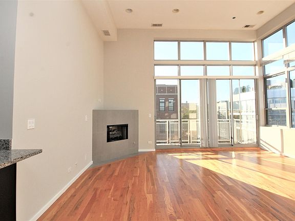 3rd image of 2157 N Damen Ave Unit 404