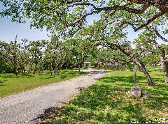 2nd image of 109 Bent Oak Dr