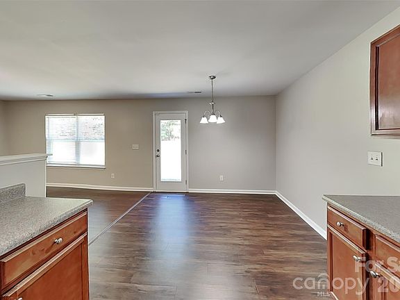 5th image of 604 Hunley St