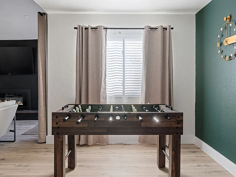 2127 Wheaton Dr — Photo 12