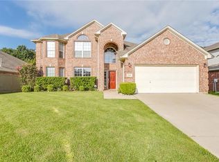 848 Huebner Way, Burleson, TX 76028