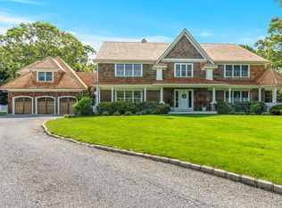 1 Simon Ct, Quogue, NY 11959