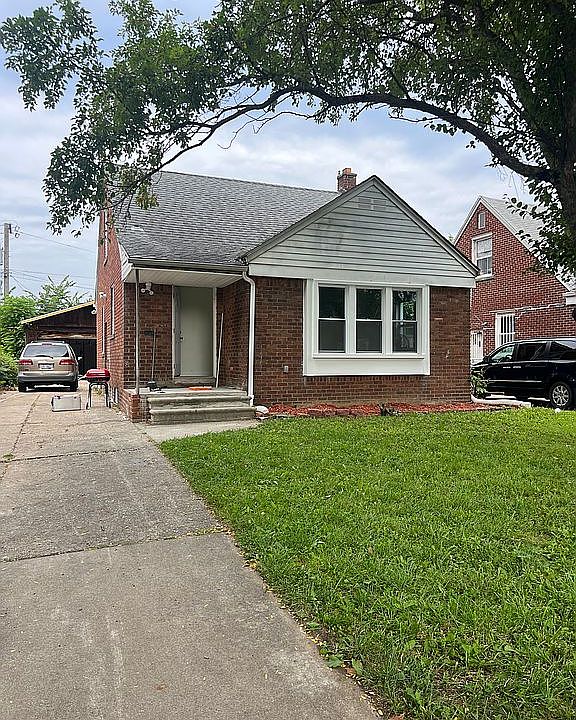 1st image of 7499 Woodmont Ave
