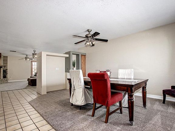 3rd image of 1135 E Garnet Cir