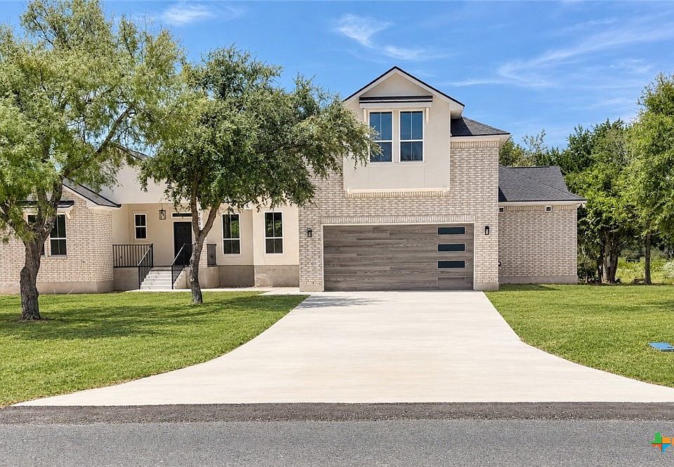 1st image of 7008 Circle Oak Dr