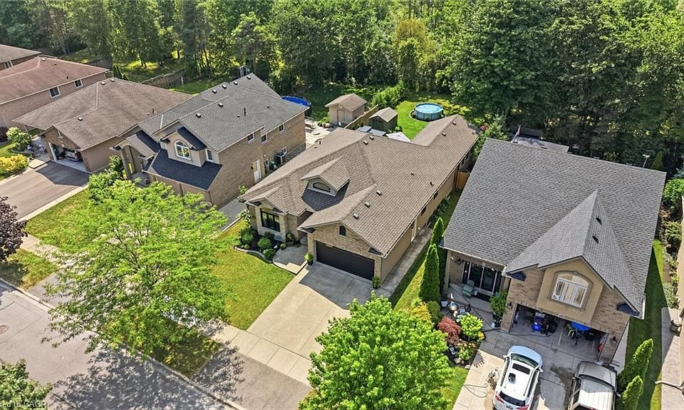 1st image of 395 Foxtail Ave