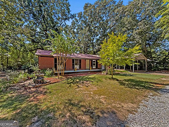 3rd image of 2755 Cherokee Rd