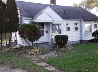 463 25th St N, Springfield, MI 49037