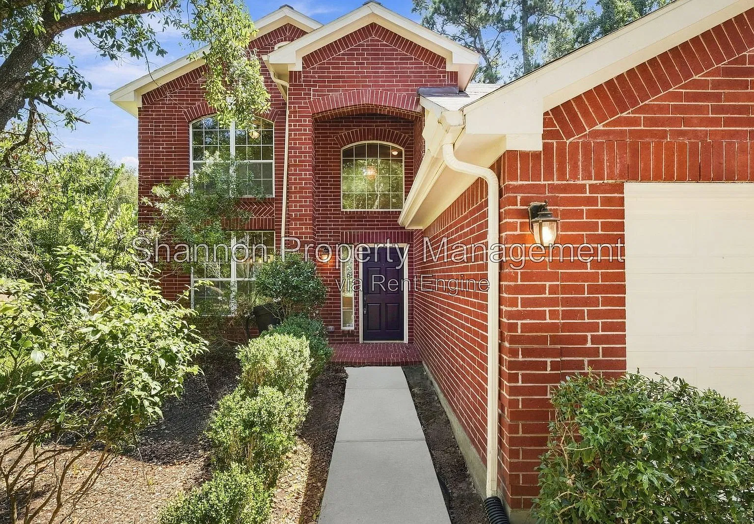 5 bed, 2.5 bath, 2437 sqft, $2,500 — Photo 3