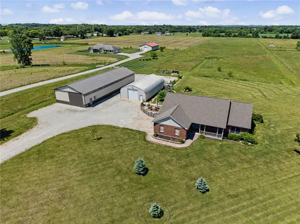 7338 Bard Rd, Tipp City, OH 45371