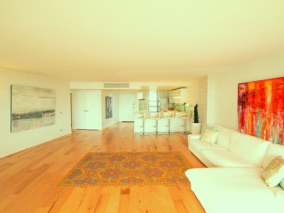 4th image of 4314 Marina City Drive